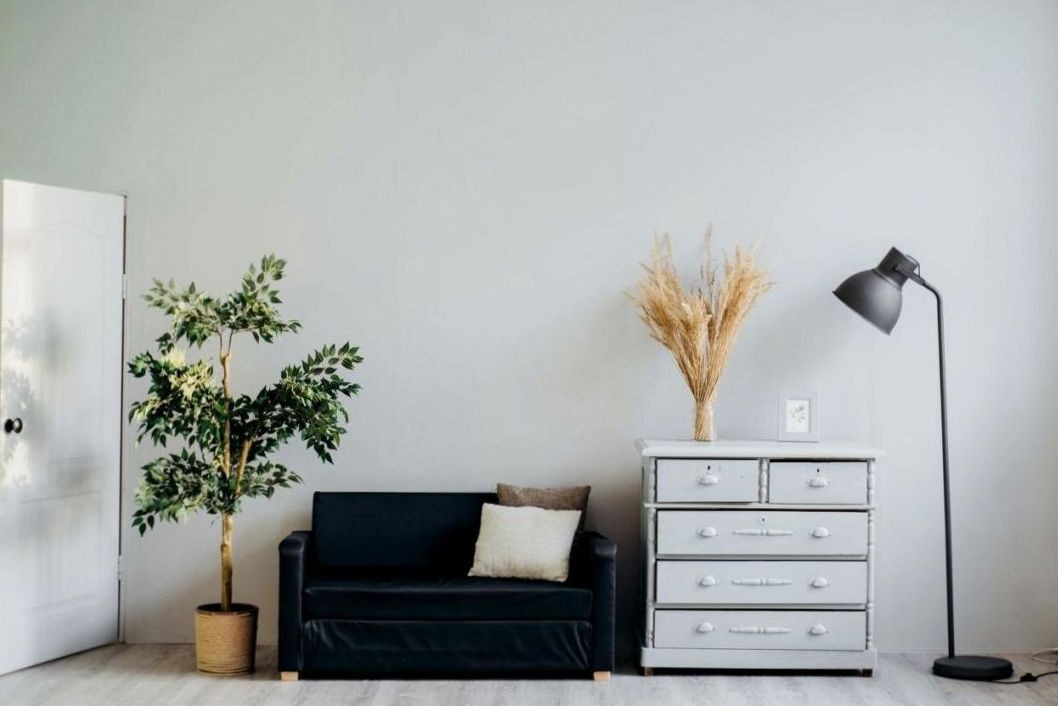 White built-in wardrobe