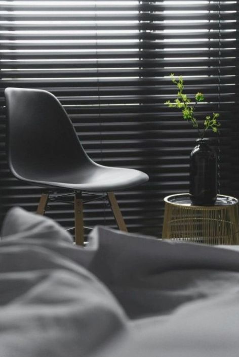Gloss lacquer